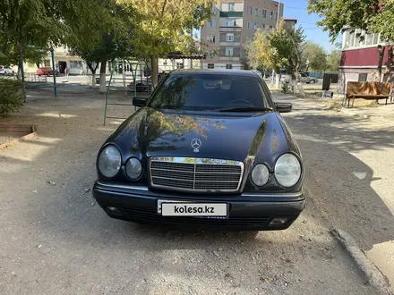 Mercedes-Benz E 280 1996 года за 4 000 000 тг. в Туркестан – фото 2