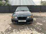 BMW 320 1995 года за 3 800 000 тг. в Алматы – фото 2