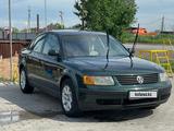 Volkswagen Passat 1997 годаүшін2 900 000 тг. в Алматы