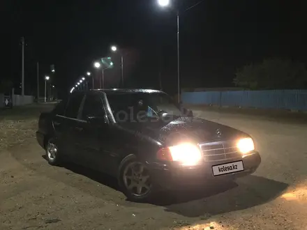 Mercedes-Benz C 180 1994 года за 1 300 000 тг. в Кокшетау – фото 4