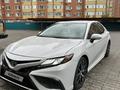 Toyota Camry 2022 года за 14 600 000 тг. в Актобе – фото 5