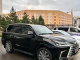 Lexus LX 570 2017 года за 37 750 000 тг. в Астана – фото 2