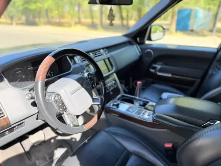 Land Rover Range Rover 2015 года за 27 000 000 тг. в Алматы – фото 16