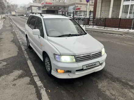 Mitsubishi Chariot 1998 года за 1 750 000 тг. в Алматы