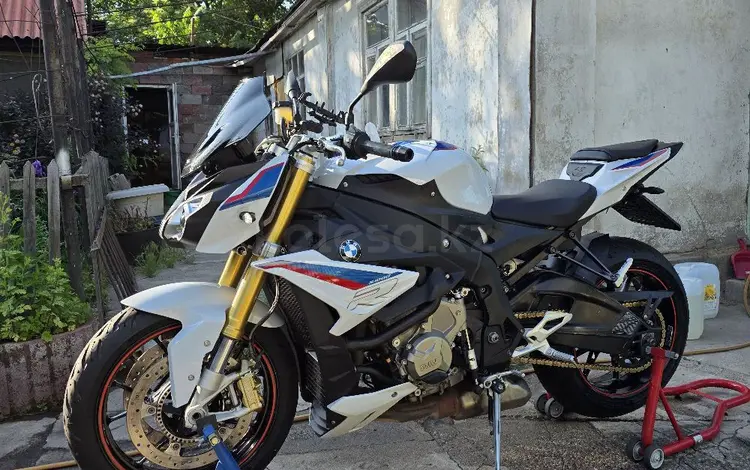 BMW  S 1000 R 2017 года за 5 900 000 тг. в Алматы