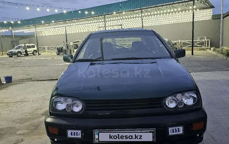Volkswagen Golf 1994 годаүшін1 200 000 тг. в Шымкент