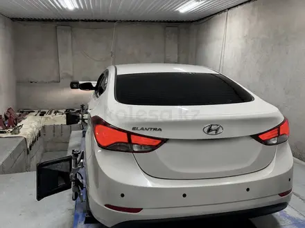 Hyundai Elantra 2014 года за 5 900 000 тг. в Шымкент – фото 2