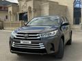 Toyota Highlander 2018 года за 10 400 000 тг. в Актау – фото 6