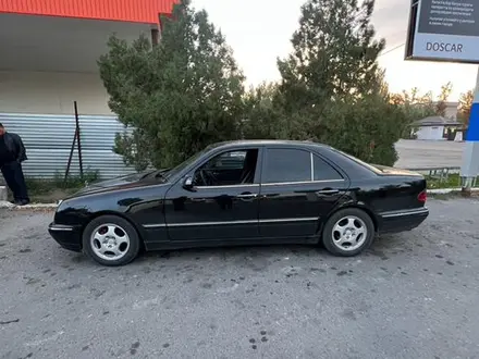 Mercedes-Benz E 280 2000 года за 4 500 000 тг. в Тараз – фото 2