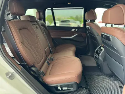 BMW X7 2024 года за 74 900 000 тг. в Алматы – фото 15