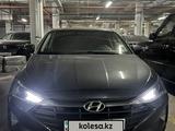 Hyundai Elantra 2019 года за 7 800 000 тг. в Астана