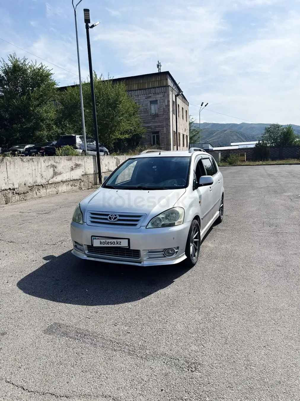 Toyota Avensis Verso, 2005