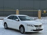 Toyota Camry 2014 годаүшін9 000 000 тг. в Актобе – фото 3