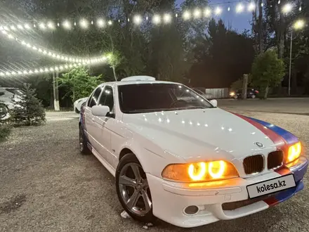 BMW 528 1997 года за 2 800 000 тг. в Алматы – фото 2