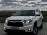 Toyota Highlander 2014 года за 15 164 640 тг. в Актобе
