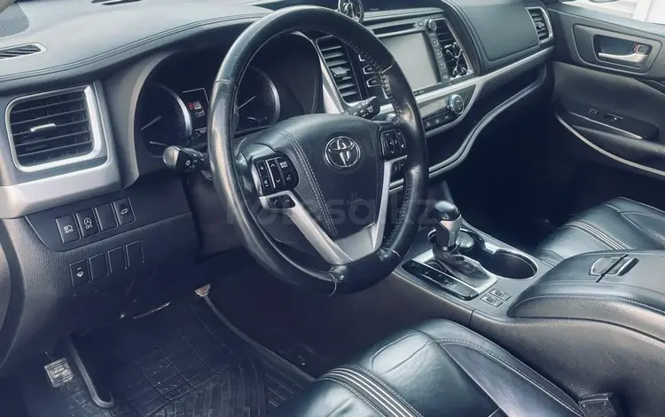 Toyota Highlander 2016 годаүшін17 300 000 тг. в Астана