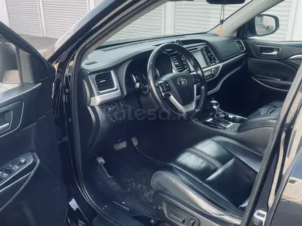 Toyota Highlander 2016 года за 17 300 000 тг. в Астана – фото 2