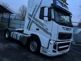 Volvo  FH 2011 года за 16 800 000 тг. в Алматы – фото 2