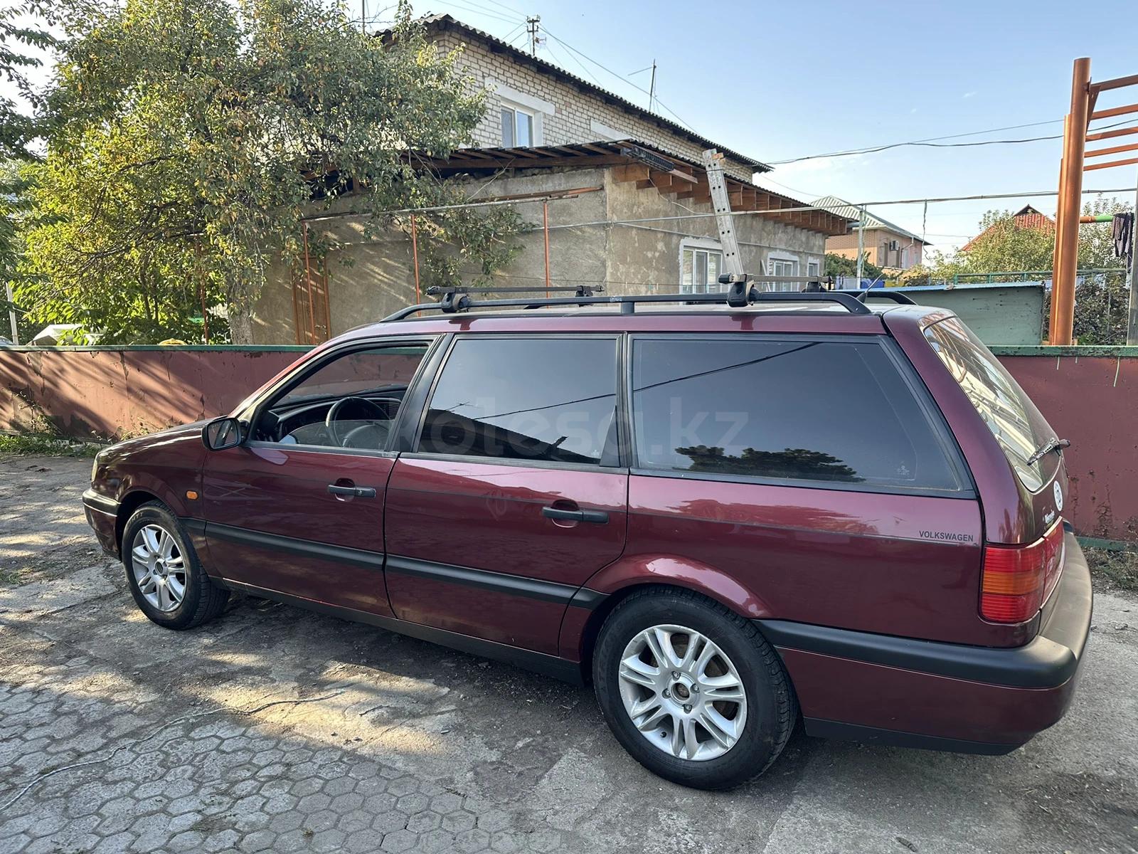 Volkswagen Passat 1994 г.