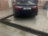 Toyota Camry 2012 года за 7 000 000 тг. в Павлодар – фото 2