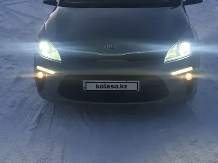 Kia Rio 2018 года за 7 500 000 тг. в Караганда – фото 2