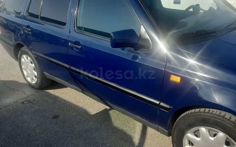 Volkswagen Golf 1994 годаүшін2 200 000 тг. в Туркестан