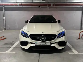 Mercedes-Benz E 63 AMG