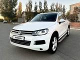 Volkswagen Touareg 2013 года за 11 600 000 тг. в Костанай