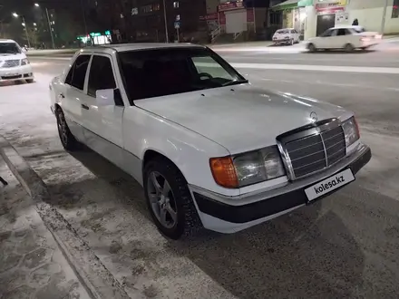 Mercedes-Benz E 280 1993 года за 2 400 000 тг. в Семей