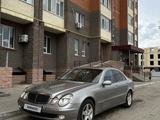 Mercedes-Benz E 320 2005 годаүшін4 500 000 тг. в Актобе – фото 2