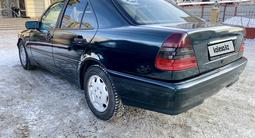 Mercedes-Benz C 200 1999 годаfor2 980 000 тг. в Актобе – фото 5