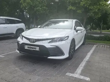 Toyota Camry 2022 года за 12 500 000 тг. в Шымкент
