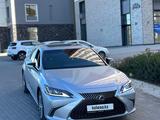 Lexus ES 300h 2018 года за 19 500 000 тг. в Шымкент – фото 3