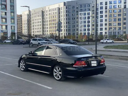 Toyota Crown 2004 года за 5 500 000 тг. в Астана – фото 2