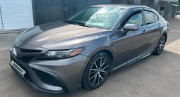 Toyota Camry 2021 года за 10 882 250 тг. в Алматы