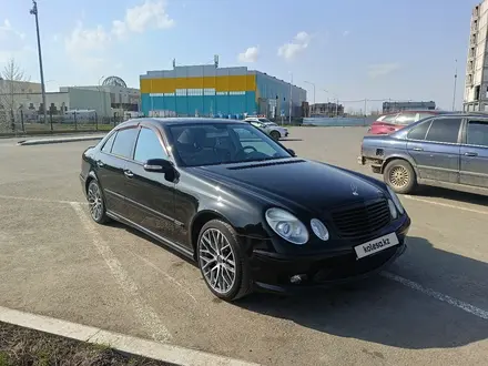 Mercedes-Benz E 320 2004 года за 5 500 000 тг. в Уральск – фото 2