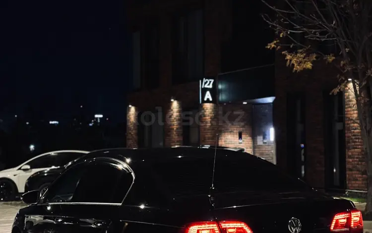 Volkswagen Passat 2013 годаүшін5 500 000 тг. в Алматы
