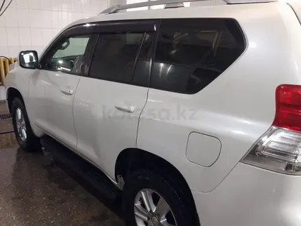 Toyota Land Cruiser Prado 2013 года за 11 900 000 тг. в Уральск – фото 2