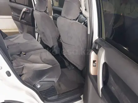 Toyota Land Cruiser Prado 2013 года за 11 900 000 тг. в Уральск – фото 5