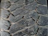 Шины а/т 4 штуки 5 балон лысы на запаску за 80 000 тг. в Семей