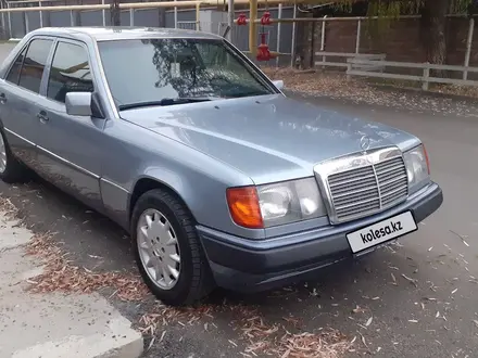 Mercedes-Benz E 260 1990 года за 3 200 000 тг. в Алматы – фото 4