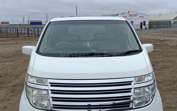 Nissan Elgrand 2008 года за 5 000 000 тг. в Атырау