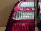 Оригинальные новые задние фонари в крышку Toyota Land Cruiser 100үшін20 000 тг. в Алматы – фото 3