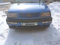 Volkswagen Vento 1994 года за 1 300 000 тг. в Алматы