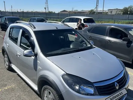 Renault Sandero Stepway 2014 года за 4 000 000 тг. в Атырау – фото 2