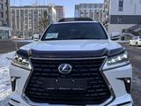 Lexus LX 570 2021 годаfor57 500 000 тг. в Астана – фото 2