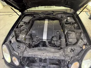 Mercedes-Benz E 320