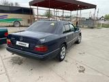 Mercedes-Benz E 230 1989 года за 1 200 000 тг. в Шу – фото 3