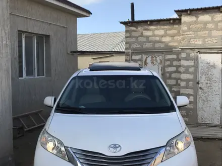 Toyota Sienna 2015 года за 9 500 000 тг. в Актау