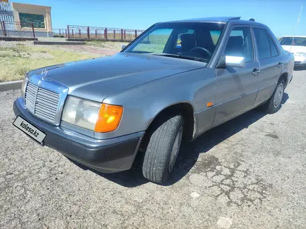 Mercedes-Benz E 200 1990 года за 2 100 000 тг. в Тараз – фото 2